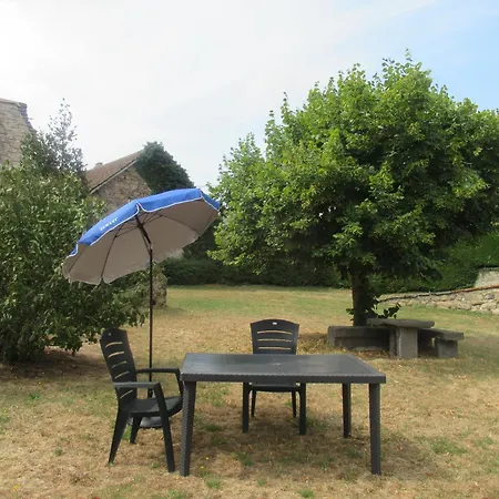 Les Hirondelles Charbonnieres-les-Varennes